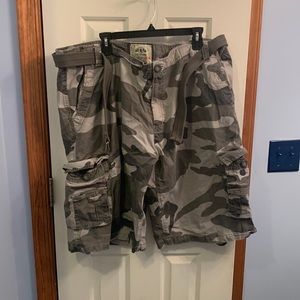 Sage colored Cargo shorts- Lee Apparel size 42